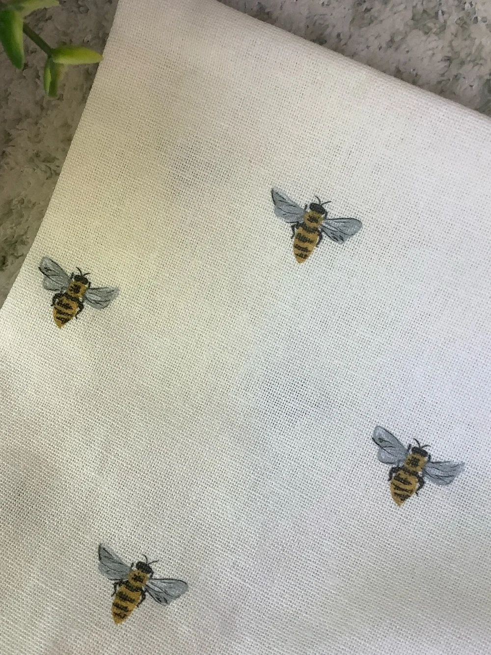 1Canoe2 Ivory Bee Cotton Fabric Kitchen Tea Towel NWT 18.75” x 28”